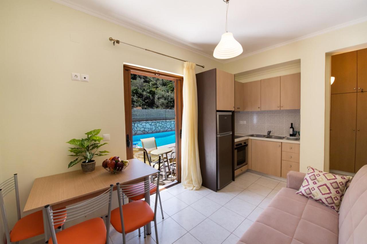 Delphinus Villas-Villa Nikitas Áyios Nikítas Exteriör bild