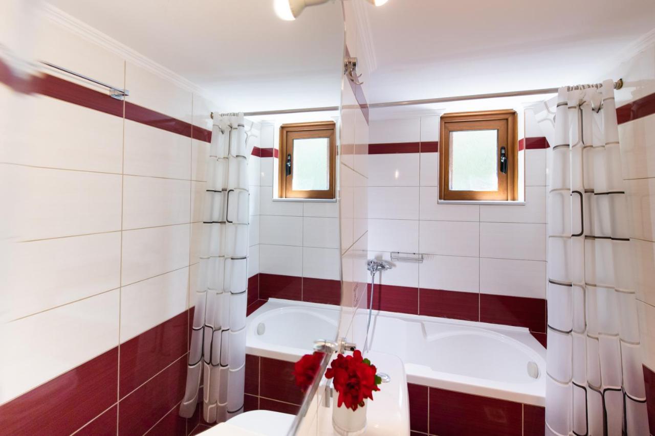 Delphinus Villas-Villa Nikitas Áyios Nikítas Exteriör bild