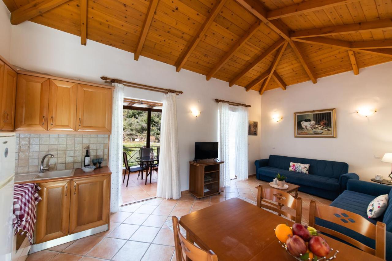 Delphinus Villas-Villa Nikitas Áyios Nikítas Exteriör bild